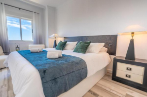 Panamanian Blue Sea View Flat, La Herradura